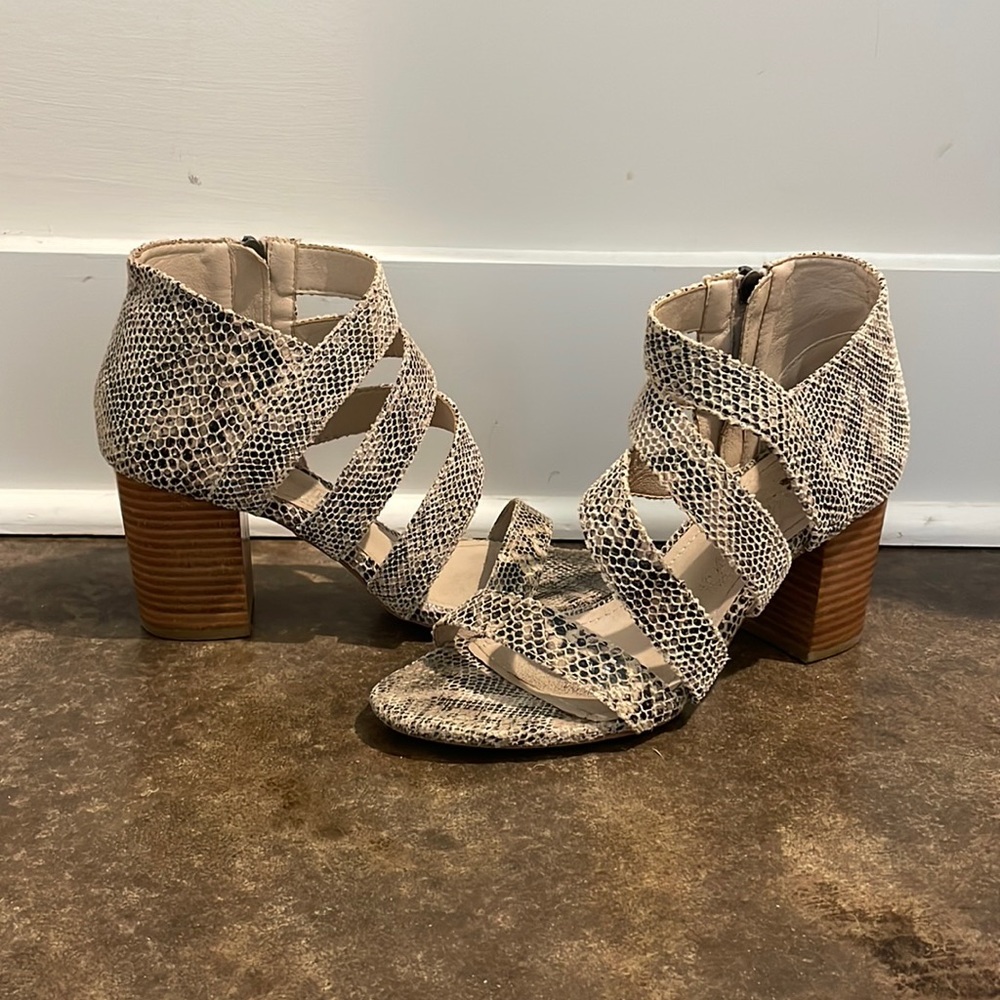 Snake skin heels. Size 8